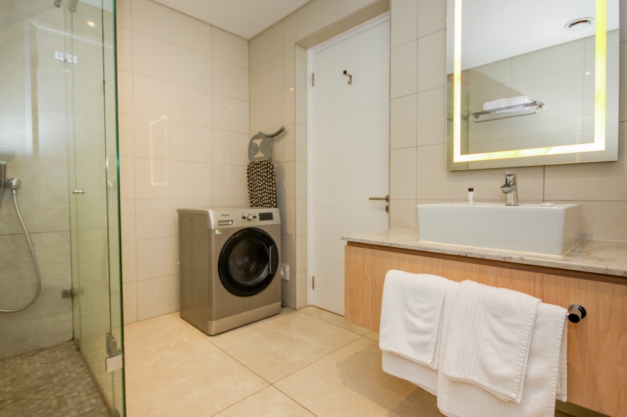 To Let 2 Bedroom Property for Rent in Sea Point Western Cape